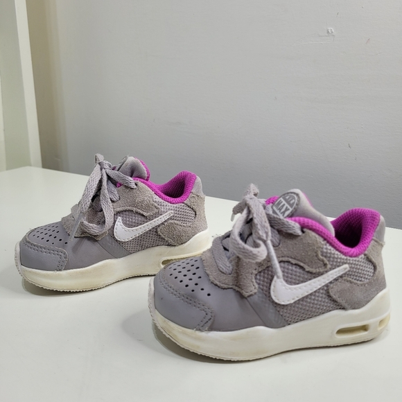 Nike Air Max Guile Grey and Pink Sneakers 917644-004 Size Girl's 5C - Picture 3 of 10